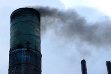 Dân chặn đường vào nhà máy Chinfon vì xả khói thải 