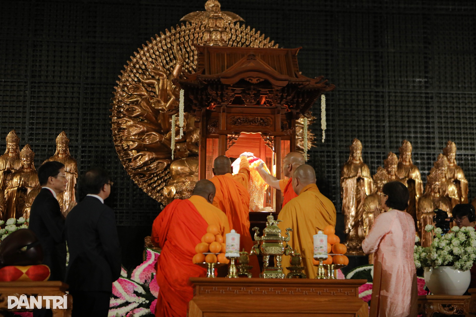 Xá lợi Đức Phật được cung thỉnh về ngọn núi cao nhất Nam bộ - 8