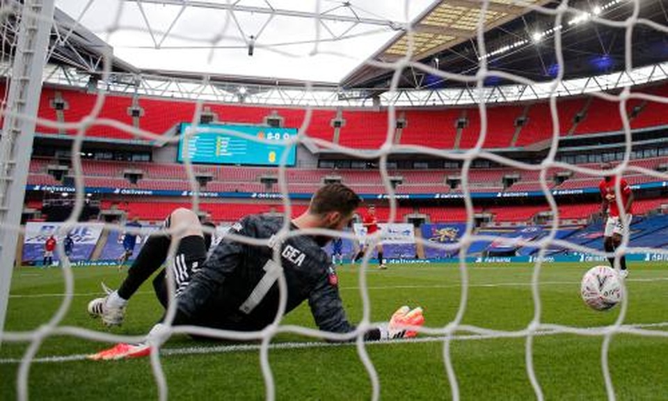 Man Utd thất bại: De Gea không còn là để “nuông chiều” - 3 Man Utd thất bại: De Gea không còn là để “nuông chiều” - 3