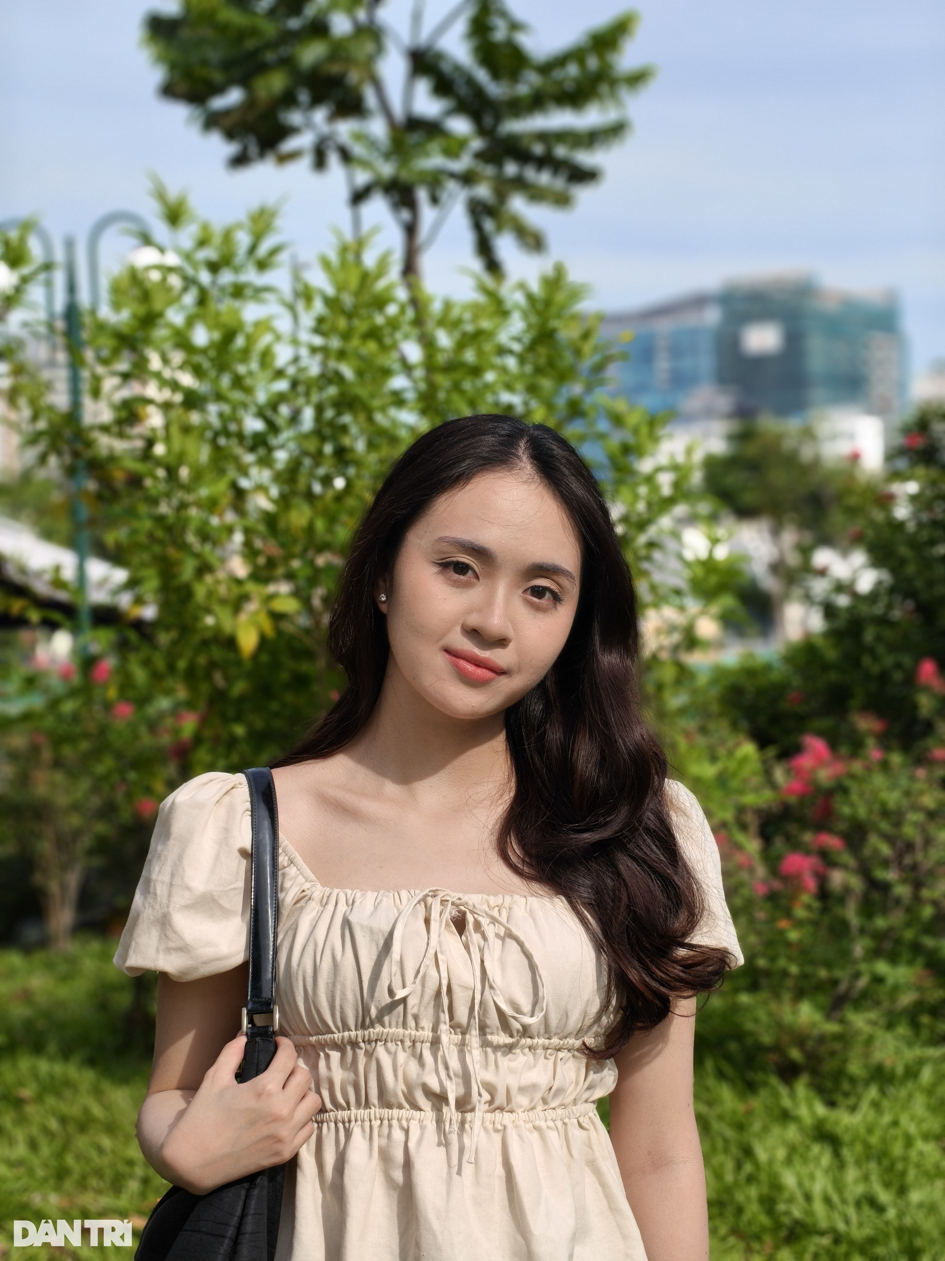 Đánh giá: Oppo Reno14 5G và sức ép từ iPhone 16, Samsung Galaxy S24 - 27