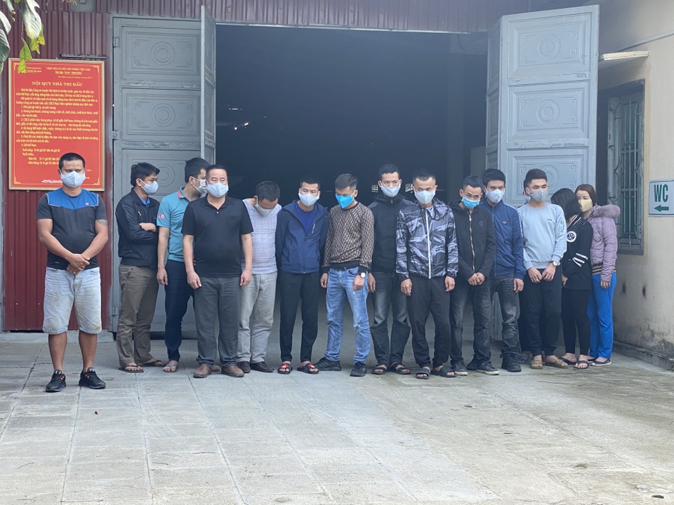 Thưởng nóng chuyên án phá đường dây đánh bạc liên tỉnh “khủng” - 2 Thưởng nóng chuyên án phá đường dây đánh bạc liên tỉnh “khủng” - 2