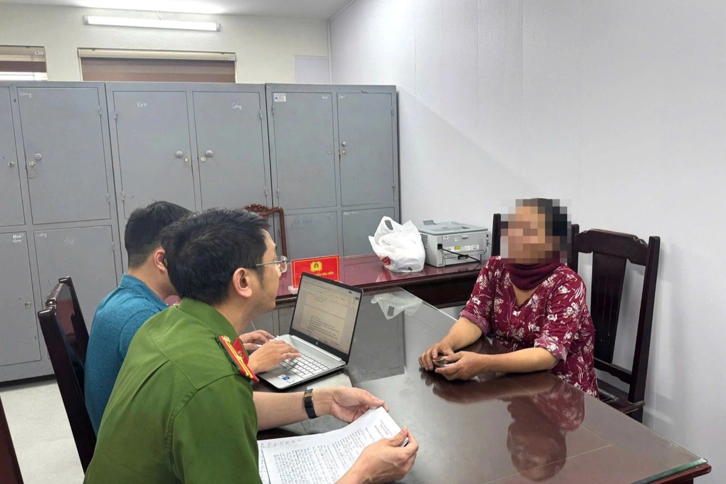 Người phụ nữ đem tiền trả nợ rồi hoang tin bị trộm - 1 Người phụ nữ đem tiền trả nợ rồi hoang tin bị trộm - 1