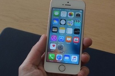 Cận cảnh iPhone SE  - Smartphone cỡ nhỏ mạnh mẽ nhất hiện nay