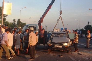 Tai nạn ô tô liên hoàn trên quốc lộ 1A