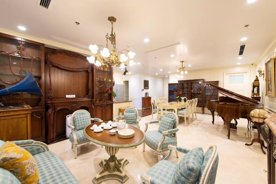 Hãng nội thất Landco tuyển dụng với nhiều đãi ngộ hấp dẫn - 1 Hãng nội thất Landco tuyển dụng với nhiều đãi ngộ hấp dẫn - 1