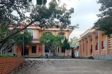 Để xảy ra nhiều sai phạm, bí thư, chủ tịch xã cùng bị cách chức