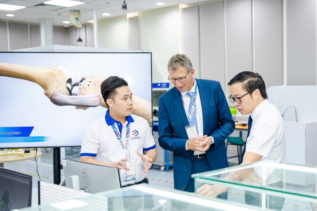 Vinuni tổ chức hội thảo Đột phá của công nghệ 3D trong phẫu thuật - 3 Vinuni tổ chức hội thảo Đột phá của công nghệ 3D trong phẫu thuật - 3