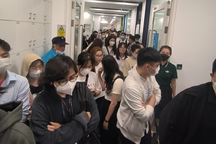 Vụ chứng chỉ Aptis: Hội đồng Anh khăng khăng nhận đúng, sinh viên mắc kẹt