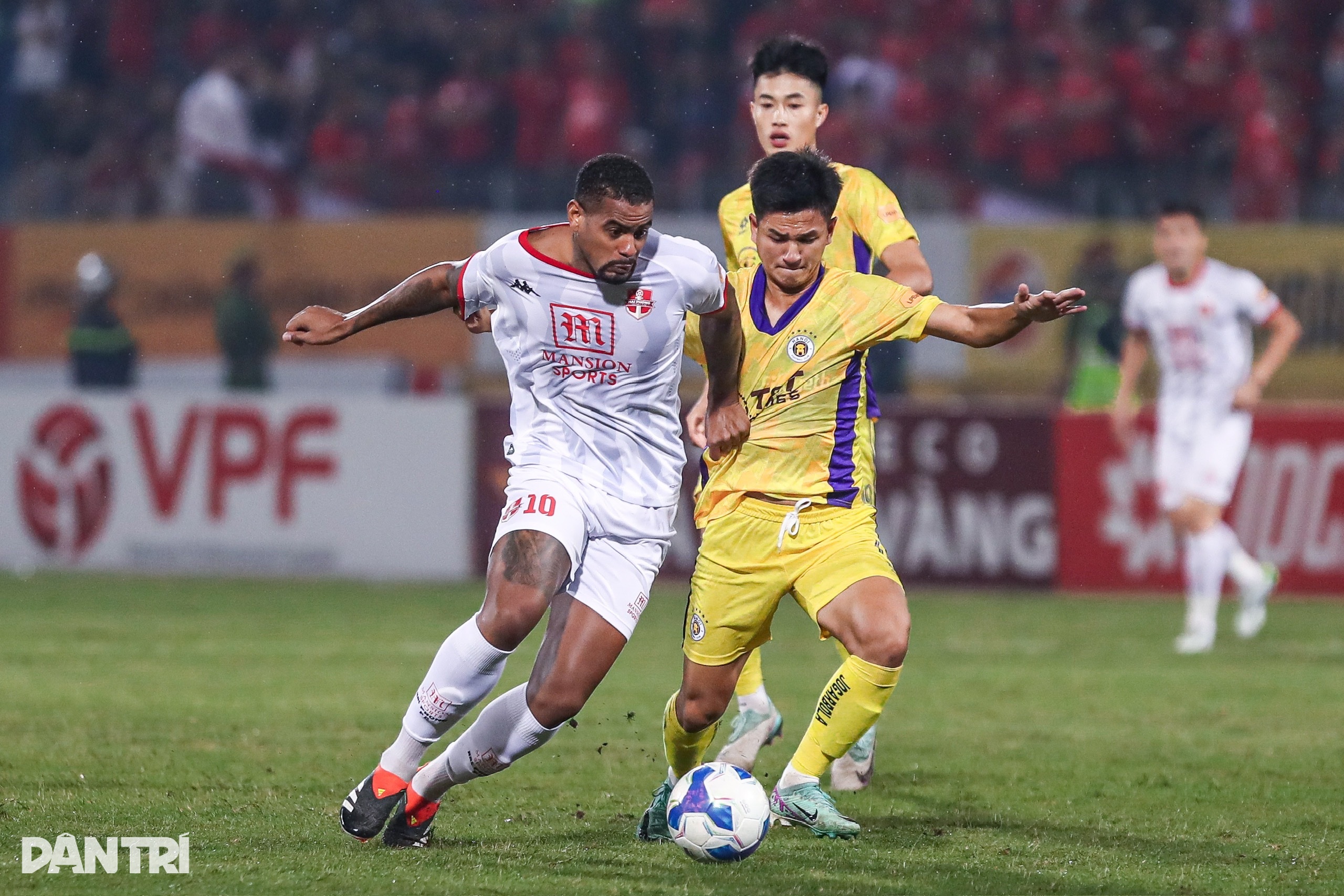 Văn Quyết lập công, Hà Nội FC vẫn phải chia điểm trước Hải Phòng - 5 Văn Quyết lập công, Hà Nội FC vẫn phải chia điểm trước Hải Phòng - 5