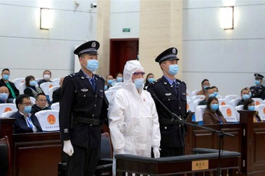 Trung Quốc tử hình kẻ thiêu chết vợ cũ trên sóng livestream