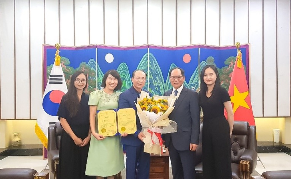 Triển lãm Hội tụ tinh hoa mỹ thuật Việt - Hàn tại Bảo tàng Hà Nội - 2 Triển lãm Hội tụ tinh hoa mỹ thuật Việt - Hàn tại Bảo tàng Hà Nội - 2