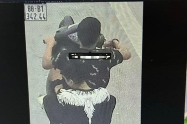 Công an xử phạt thanh niên 18 tuổi thường xuyên bốc đầu xe, đánh võng