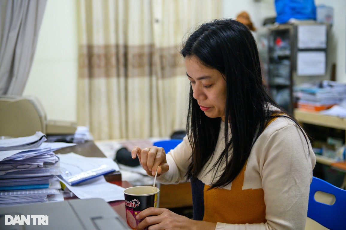 Tình nguyện viên đi phát thuốc cho F0 ở Hà Nội - 12 Tình nguyện viên đi phát thuốc cho F0 ở Hà Nội - 12