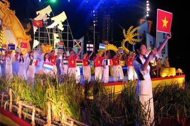 Xác lập 2 kỷ lục tại Festival lúa gạo Việt Nam lần II