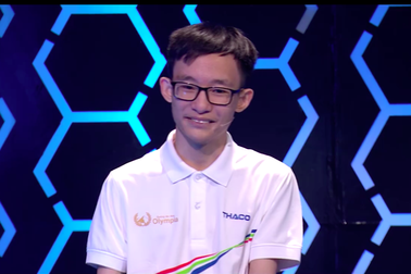 Nam sinh trường Ams xuất sắc dẫn đầu suốt 4 phần thi Olympia