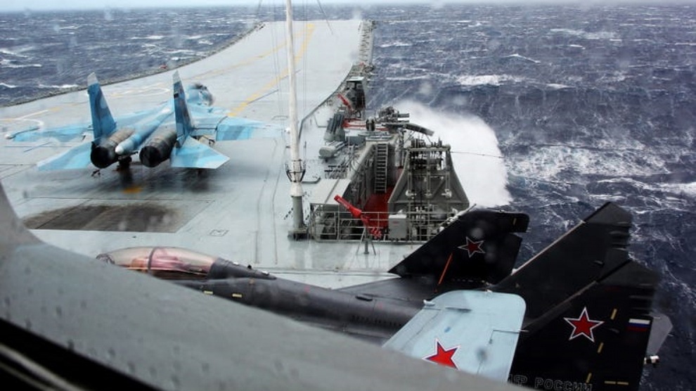 Số phận long đong của Su-33 trong vai trò tiêm kích trên tàu sân bay Nga - 2 Số phận long đong của Su-33 trong vai trò tiêm kích trên tàu sân bay Nga - 2