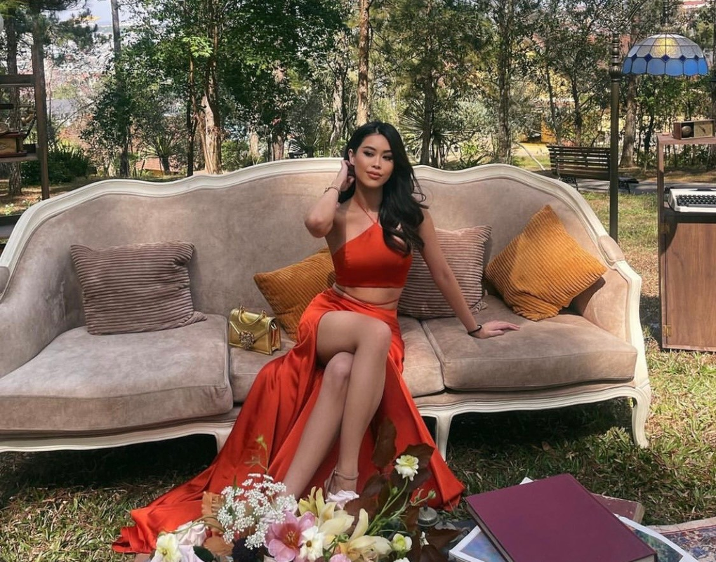 Hot girl Tiên Nguyễn có cuộc sống sang chảnh, ngày càng gợi cảm - 1