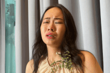 Thí sinh Hoa hậu Hòa bình Việt Nam khóc nấc, đòi giám khảo nêu lý do loại