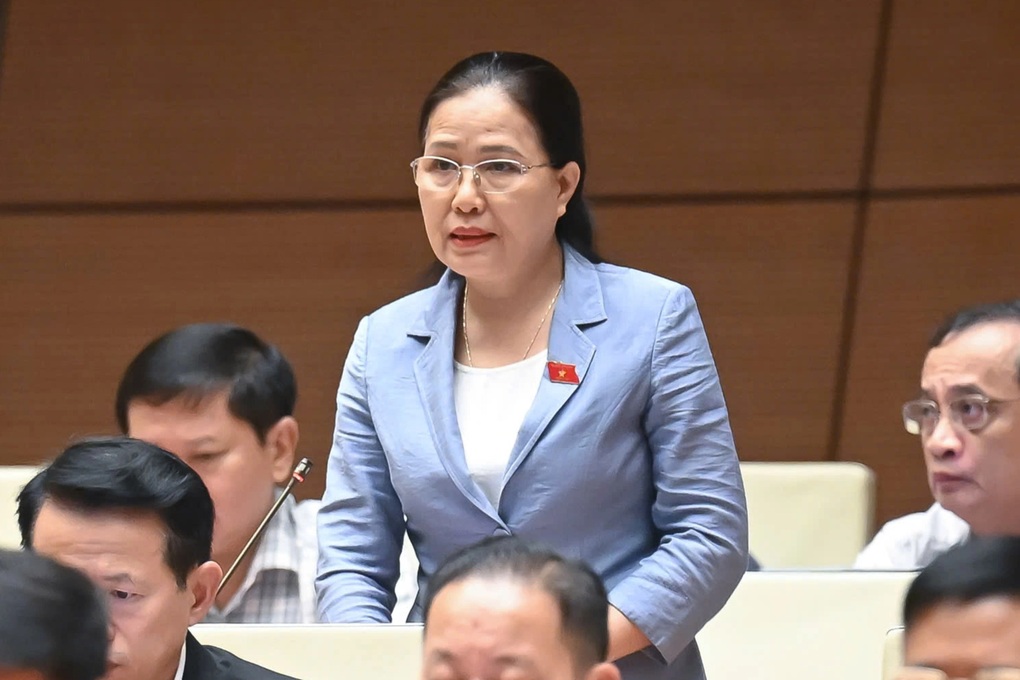 “Bệnh viện tuyến trên quá tải do người dân mất niềm tin vào tuyến dưới” - 2 “Bệnh viện tuyến trên quá tải do người dân mất niềm tin vào tuyến dưới” - 2
