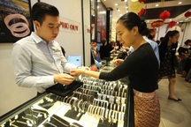 Giá vàng lao dốc, dự báo vẫn còn cơ hội để tăng tiếp