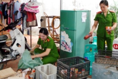 Phát hiện 14 cơ sở san chiết, kinh doanh gas trái phép   