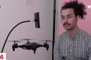 Trung Quốc săn đón “tài năng” bán hàng trực tuyến ngoại quốc