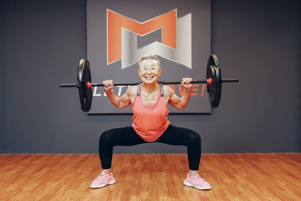 Cụ bà 90 tuổi làm huấn luyện viên thể hình - 1 Cụ bà 90 tuổi làm huấn luyện viên thể hình - 1
