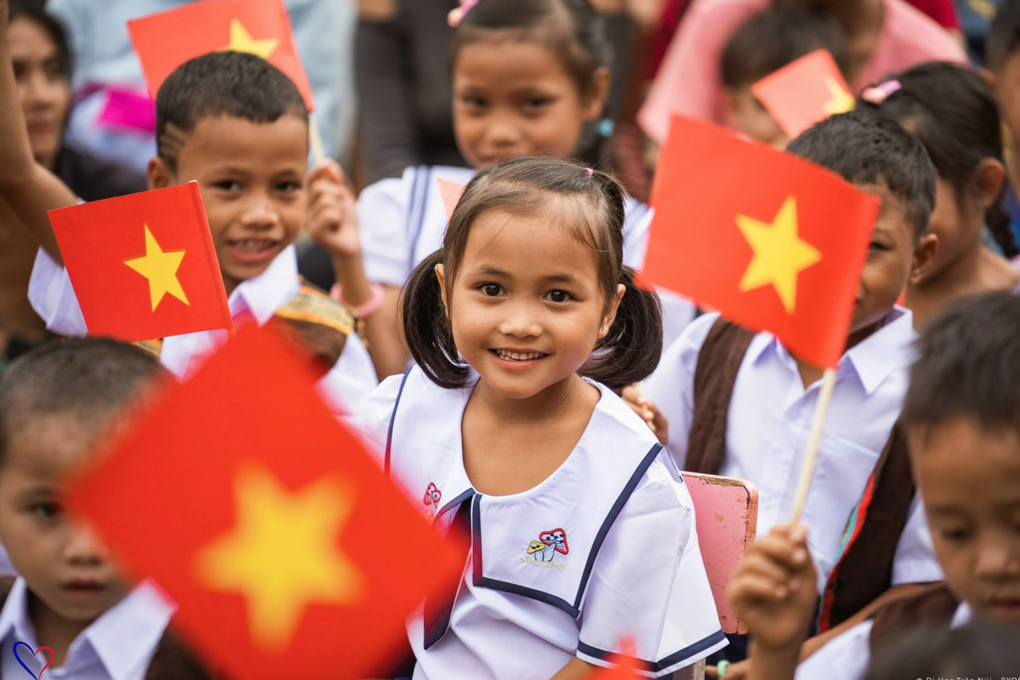 Lễ khai giảng giữa đại ngàn Trường Sơn, nơi không điện, không Internet - 2 Lễ khai giảng giữa đại ngàn Trường Sơn, nơi không điện, không Internet - 2