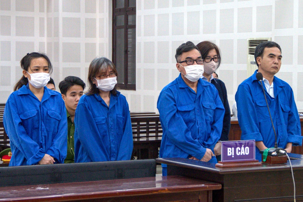Cựu Tổng Giám đốc Công ty nhà Đà Nẵng lãnh án 5 năm tù - 1 Cựu Tổng Giám đốc Công ty nhà Đà Nẵng lãnh án 5 năm tù - 1