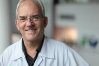 Phục hồi thính lực bằng phẫu thuật thay thế xương bàn đạp