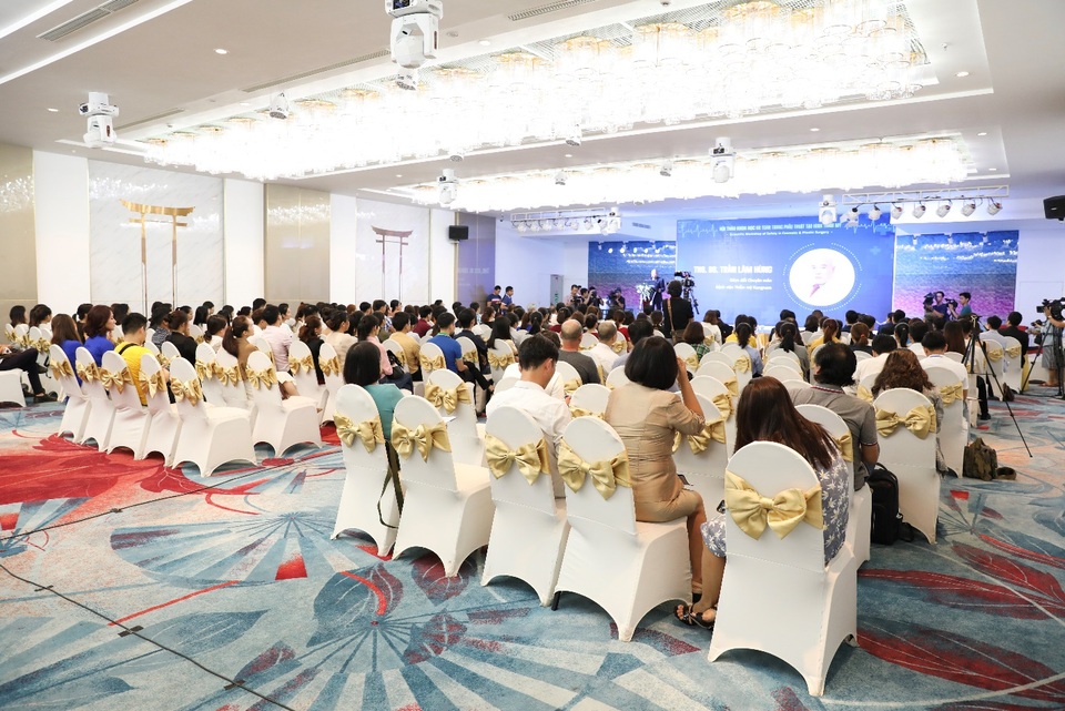 Hơn 100 chuyên gia, bác sĩ có mặt tại hội thảo khoa học “An toàn trong phẫu thuật thẩm mỹ” - 1 Hơn 100 chuyên gia, bác sĩ có mặt tại hội thảo khoa học “An toàn trong phẫu thuật thẩm mỹ” - 1