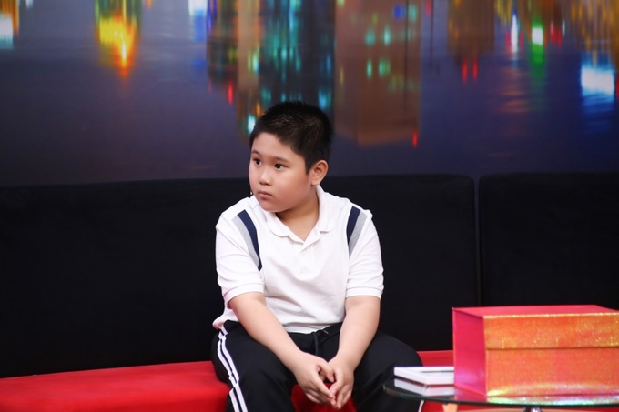 Bé Phúc Khang chia sẻ tại chương trình.