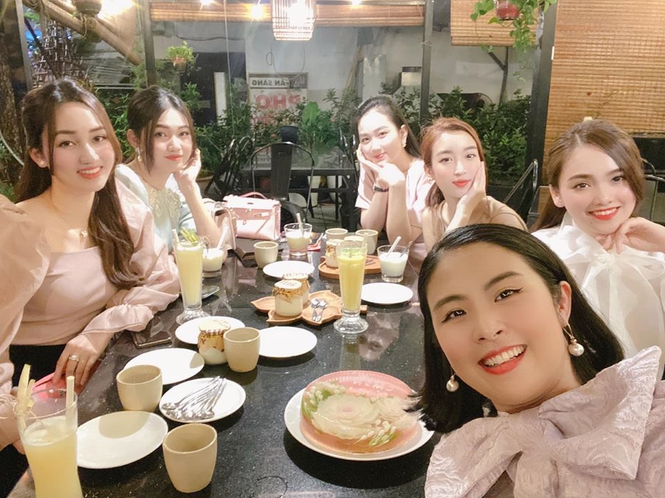 Hoa hậu Ngọc Hân, Đỗ Mỹ Linh cùng dàn mỹ nhân hậu cách ly xã hội - 1 Hoa hậu Ngọc Hân, Đỗ Mỹ Linh cùng dàn mỹ nhân hậu cách ly xã hội - 1