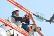 Nghề sửa điện "nóng" tại EVNHANOI