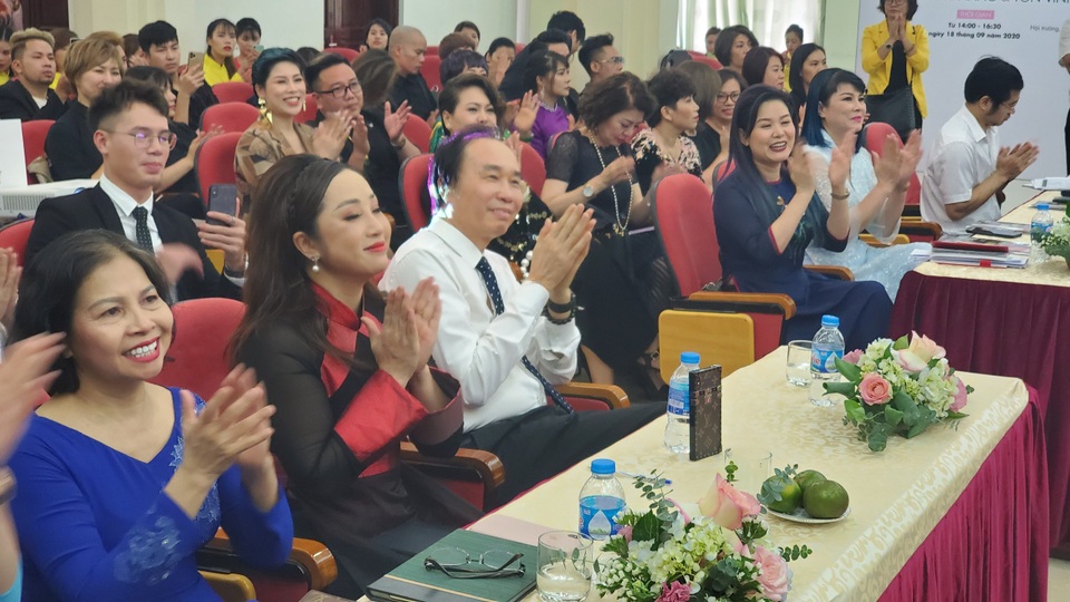 Tạo nhiều cơ hội việc làm mới từ cuộc thi nghề làm đẹp - 2 Tạo nhiều cơ hội việc làm mới từ cuộc thi nghề làm đẹp - 2