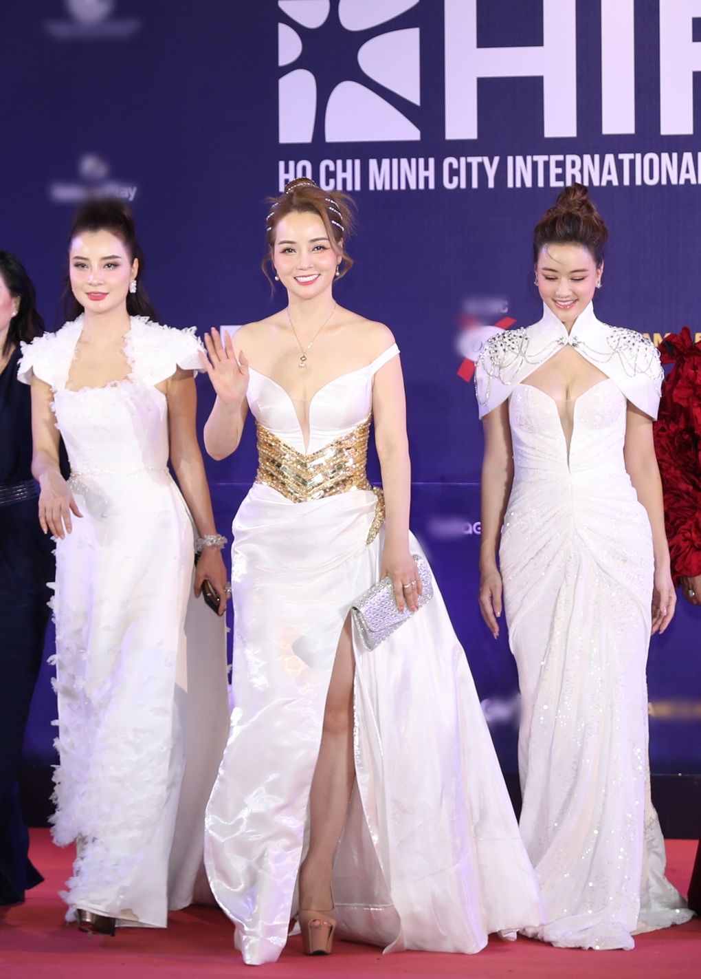 Thùy Tiên, Phương Anh Đào khoe sắc vóc tại thảm đỏ bế mạc LHP Quốc tế TPHCM - 6