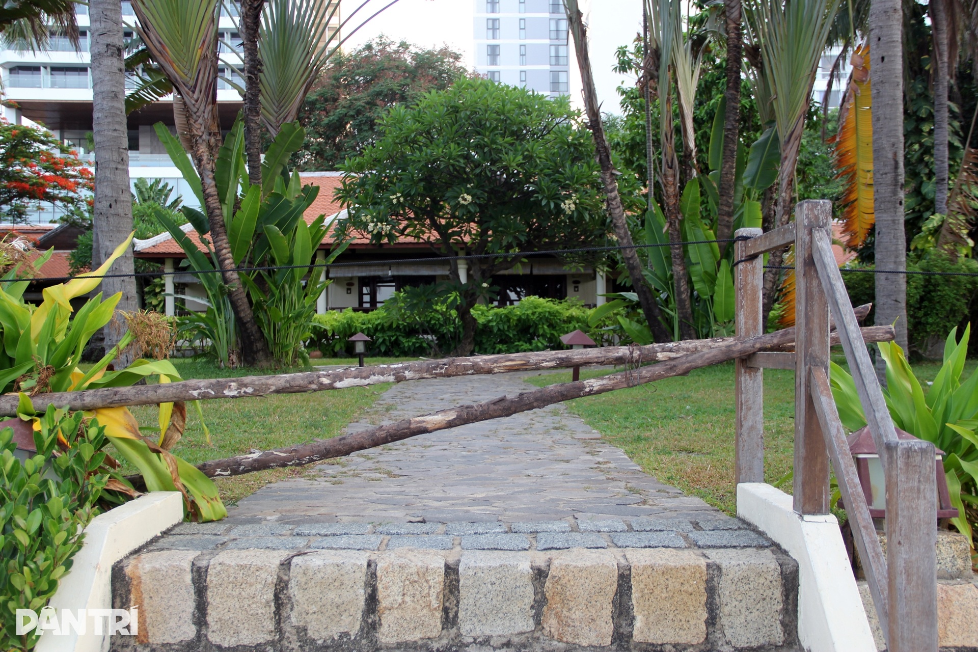 Toàn cảnh dự án khủng tại Nha Trang sắp bị di dời để trả lại bãi biển - 9 Toàn cảnh dự án khủng tại Nha Trang sắp bị di dời để trả lại bãi biển - 9