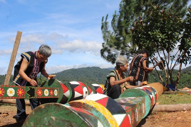 Phục dựng lễ hội dựng cây nêu của đồng bào Cơtu