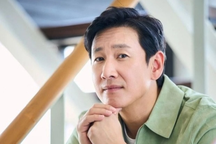 Cảnh sát gấp rút điều tra vụ tống tiền tài tử "Ký sinh trùng"