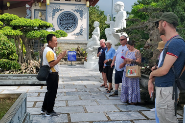 Làm việc xuyên tết, người lao động được trả bao nhiêu tiền?