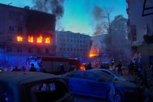 Nga ồ ạt tấn công miền Đông Ukraine, Kiev cảnh báo hòa đàm sụp đổ