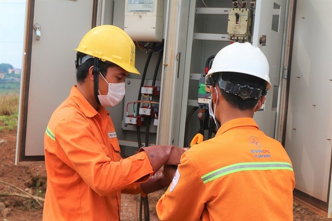 Điện lực Đắk Nông tích cực xây dựng văn hóa doanh nghiệp - 2 Điện lực Đắk Nông tích cực xây dựng văn hóa doanh nghiệp - 2