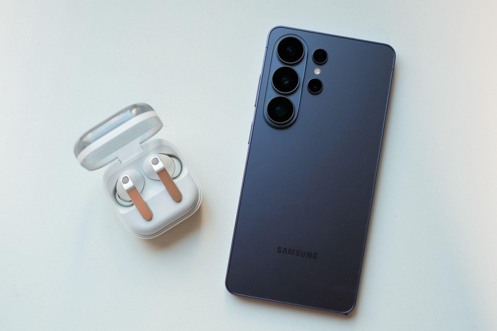 Người dùng nói gì về Galaxy S26 series và Galaxy Buds4 series sau 3 tháng? - 1