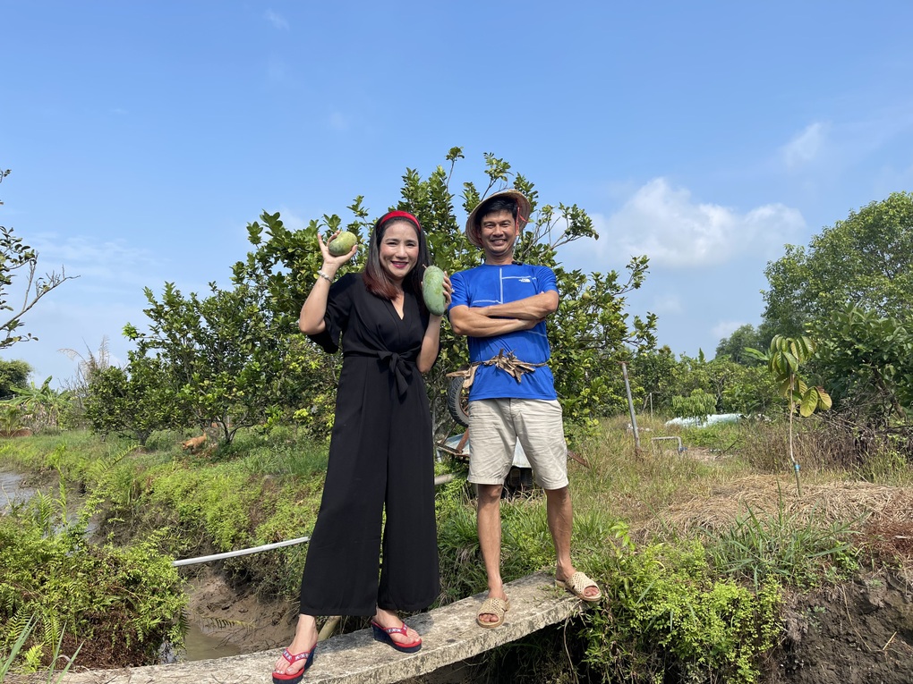 Cát Tường - Tiết Cương lội nước bắt cá, hé lộ bí quyết tình bạn hơn 20 năm - 2 Cát Tường - Tiết Cương lội nước bắt cá, hé lộ bí quyết tình bạn hơn 20 năm - 2