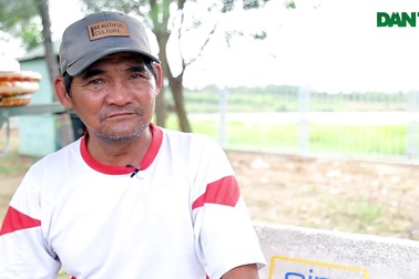 Ông Minh "cô đơn" 15 năm sửa xe miễn phí cho sinh viên