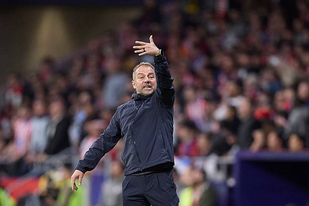 HLV Barcelona đề cao Dortmund, đặt mục tiêu vô địch Champions League - 1 HLV Barcelona đề cao Dortmund, đặt mục tiêu vô địch Champions League - 1