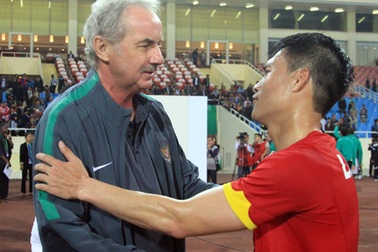 LĐBĐ Indonesia chưa cắt hợp đồng với HLV Alfred Riedl