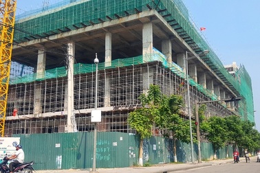 Huế: Yêu cầu đại công trình trên “đất vàng” dừng thi công, khắc phục sự cố sập nhà dân