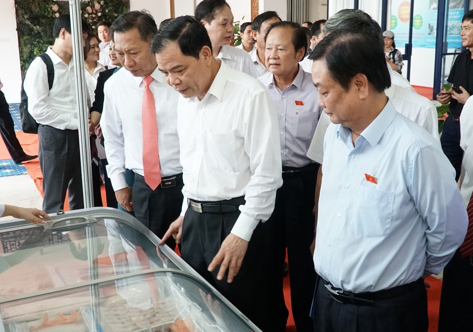 Bộ trưởng Nông nghiệp muốn người dân tích cực ăn cá tra - 1 Bộ trưởng Nông nghiệp muốn người dân tích cực ăn cá tra - 1