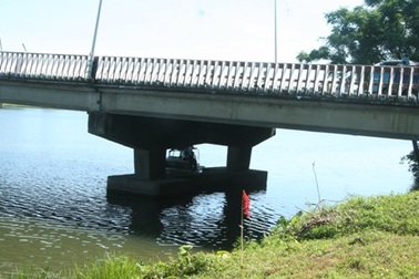 Phát hiện xác người phụ nữ đang mang thai trên sông Hương